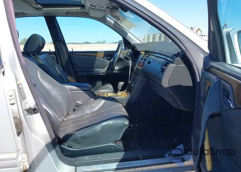 2001 Mercedes-Benz E 55 Amg z USA, uszkodzony, nr VIN WDBJF74J71B306504